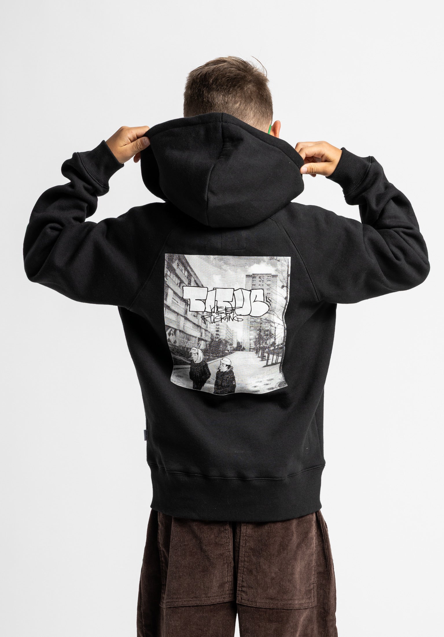 titus-hood-walk-kids-zip-hoodie-kapuzenjacke-mit-backprint-f-r-kinder image 1