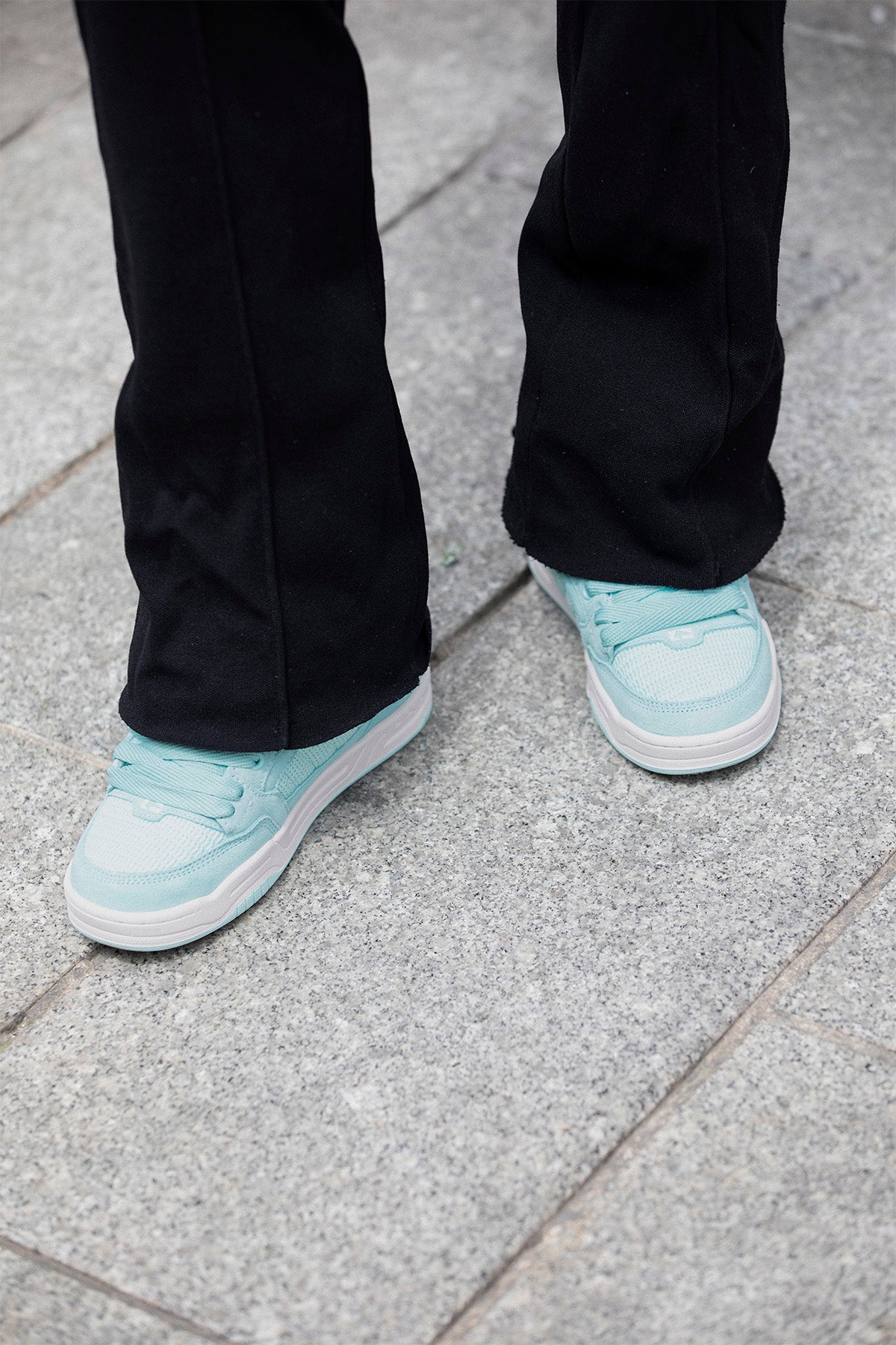 globe-tilt-skateboard-schuh-aqua image 2
