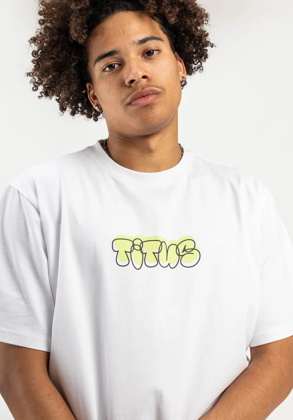 titus-niila-t-shirt-regular-fit-graffiti-brustprint image 1