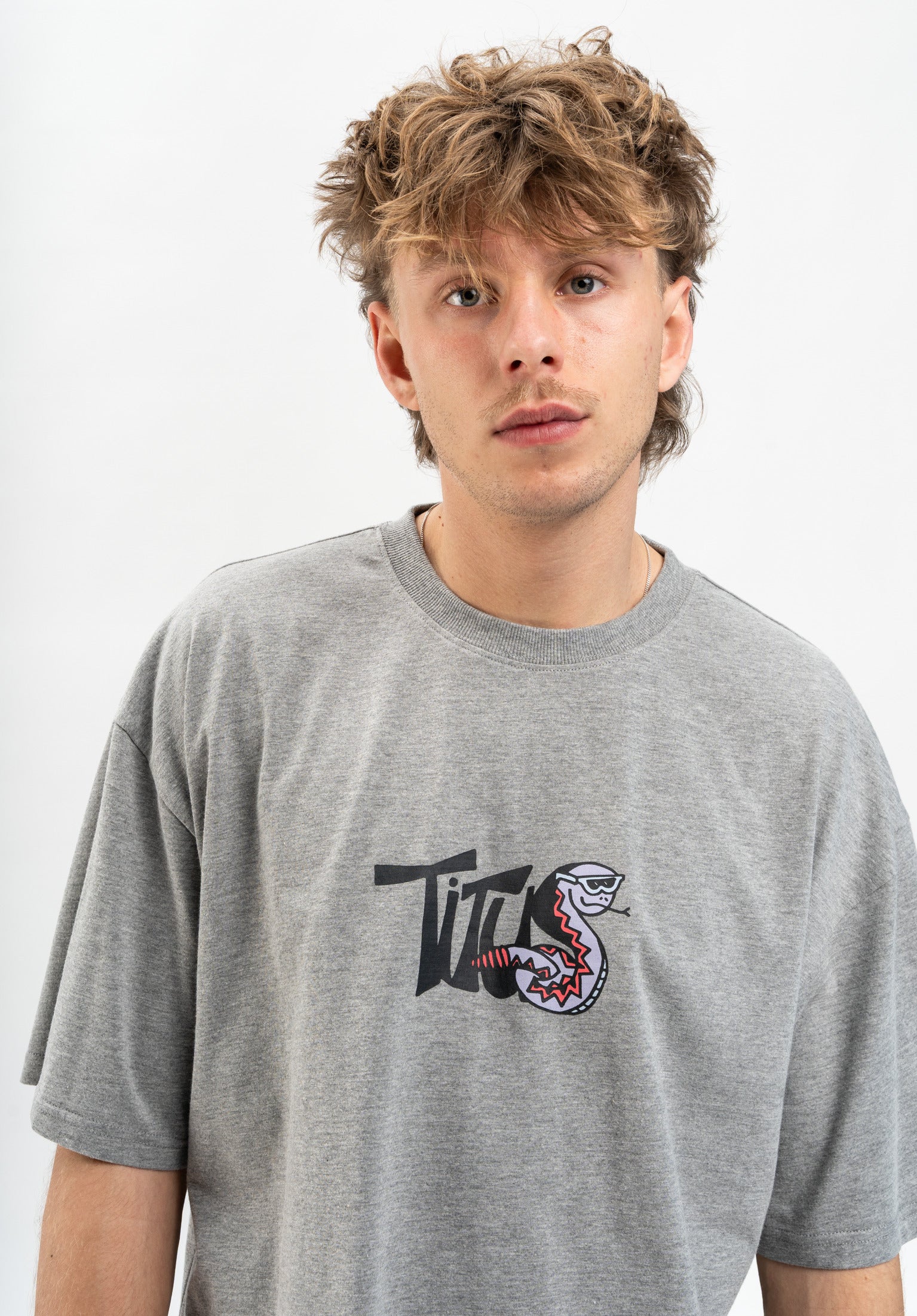 titus-cleto-t-shirt-loose-fit-schwerer-baumwoll-jersey-brustprint image 1