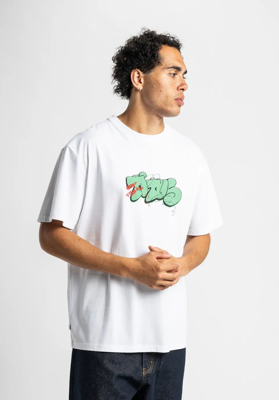 titus-bloody-graffiti-t-shirt-oversize-baumwolle-graffiti-print image 1