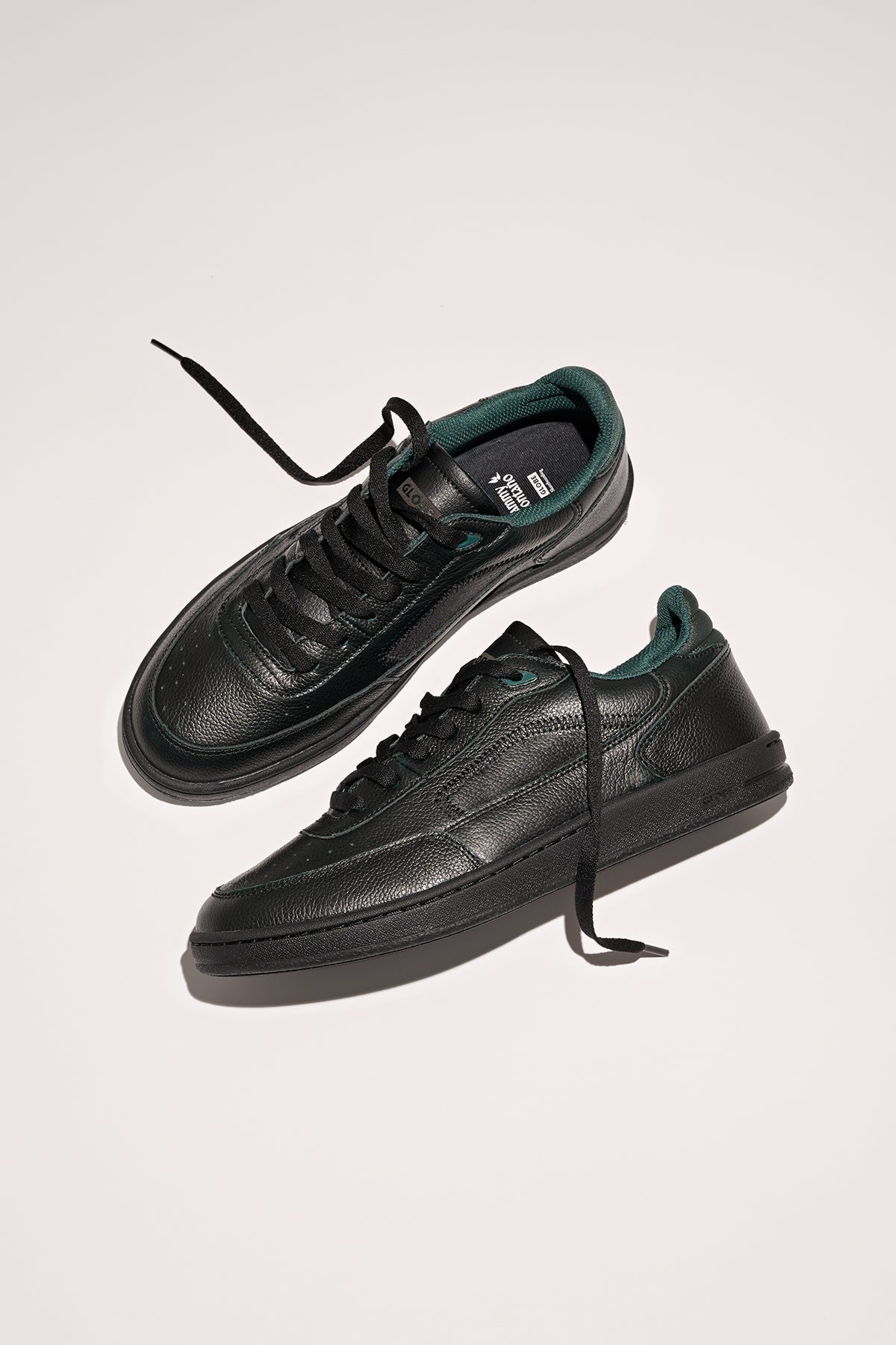 globe-holand-black-green-montano-skate-shoes-scratch-off-leather image 4