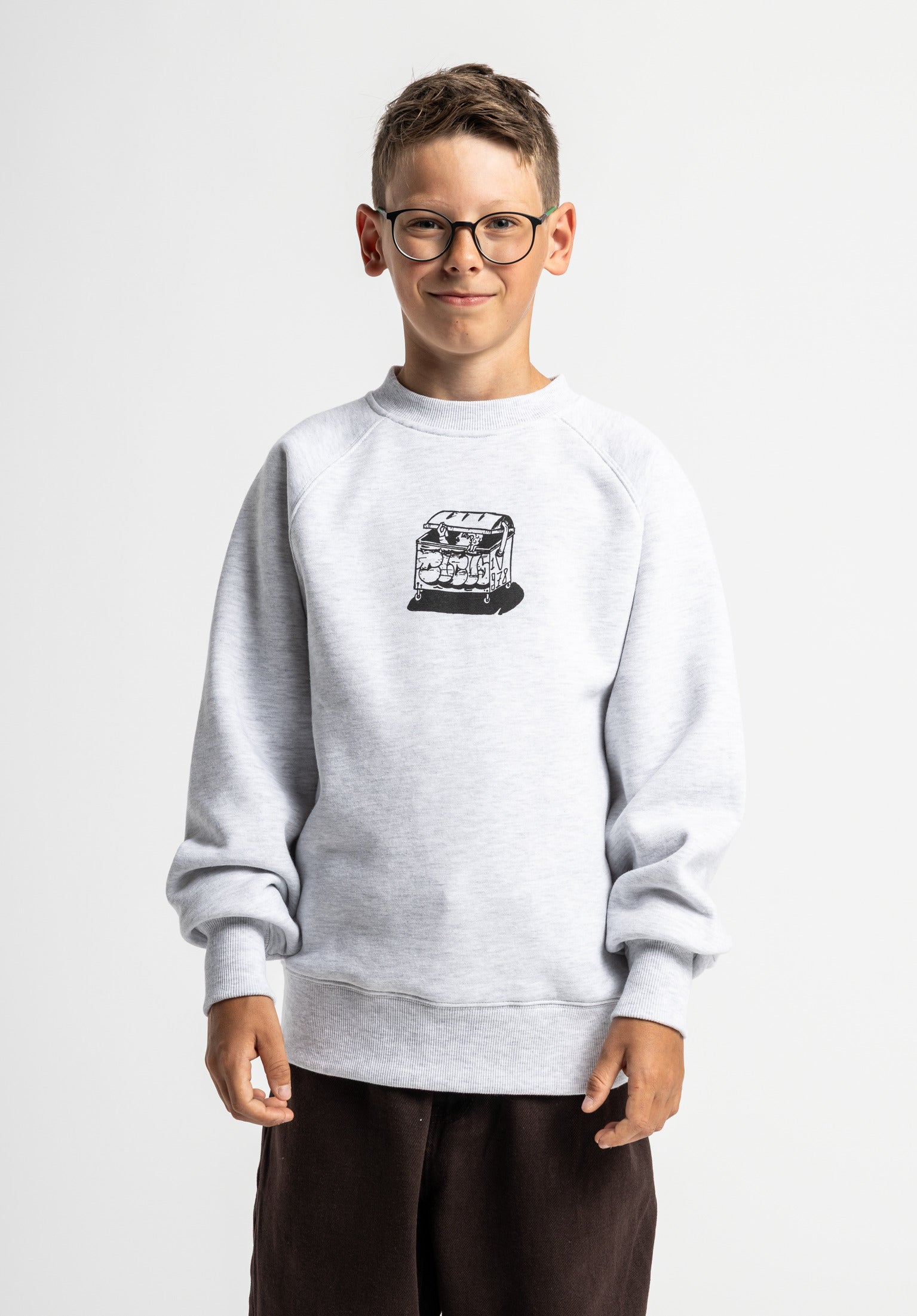 titus-undercover-kids-sweater-dumpster-artwork-graffiti-print-raglan image 1