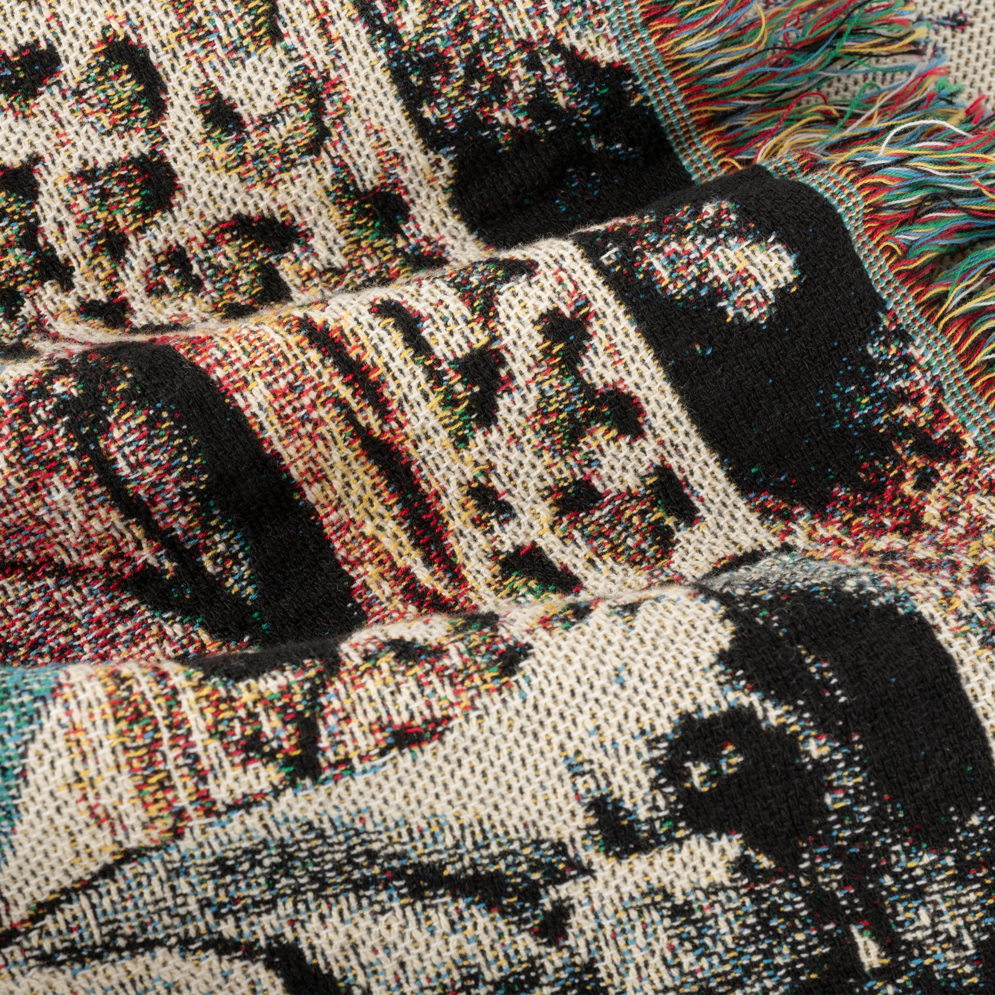 polar-skate-co-throw-blanket-collage-140-x-180-cm-jacquard-multi image 3