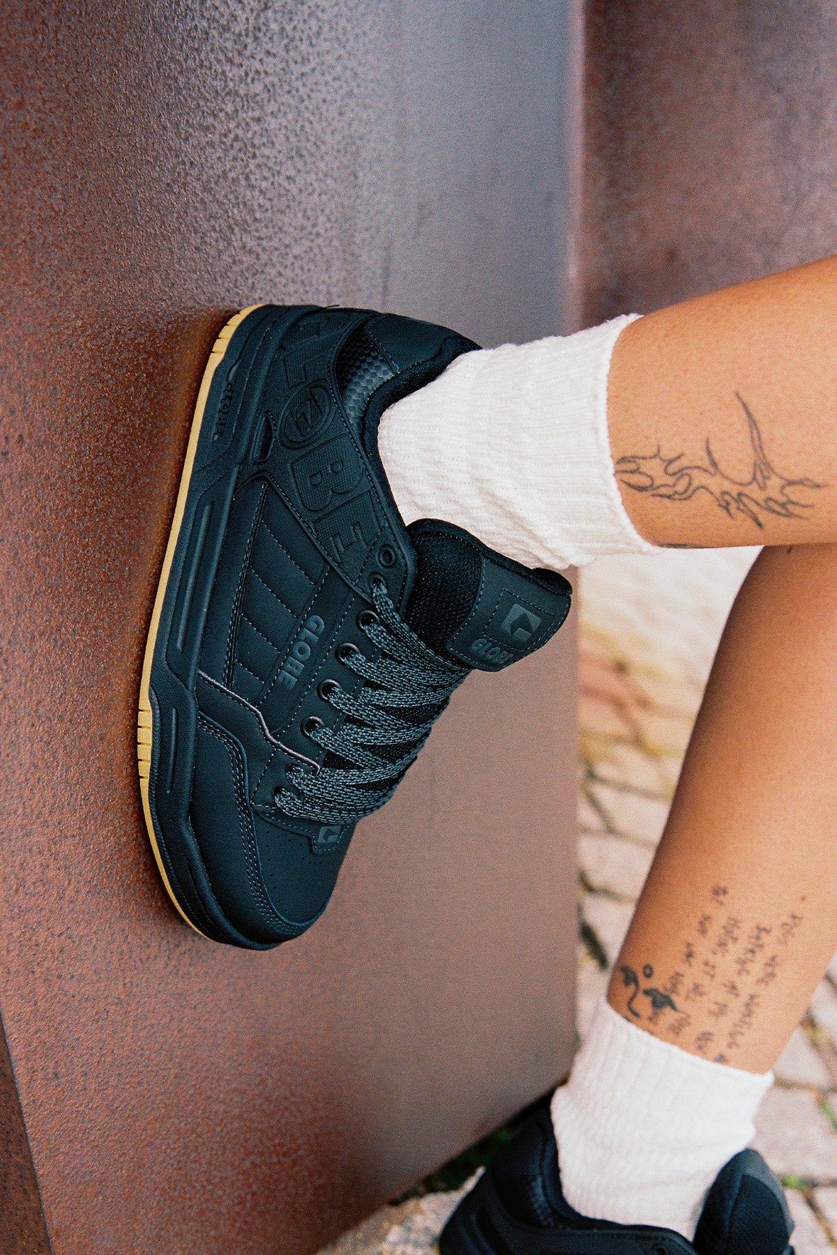 globe-tilt-dark-shadow-phantom-chunky-heritage-cupsole-skate-schuh image 6