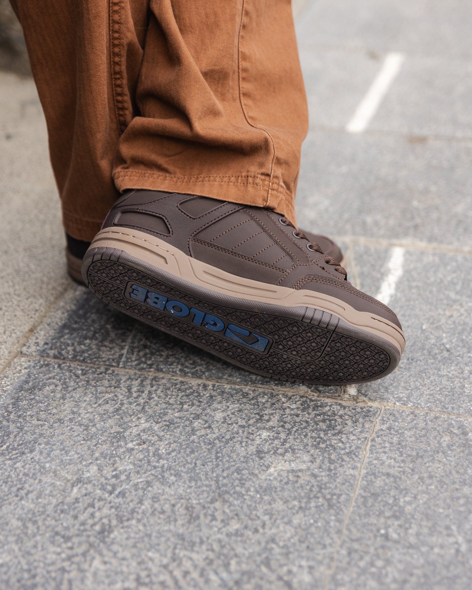 globe-tilt-skateschuh-brown-blue-tartan-action-nubuck-strobo-cupsole image 5