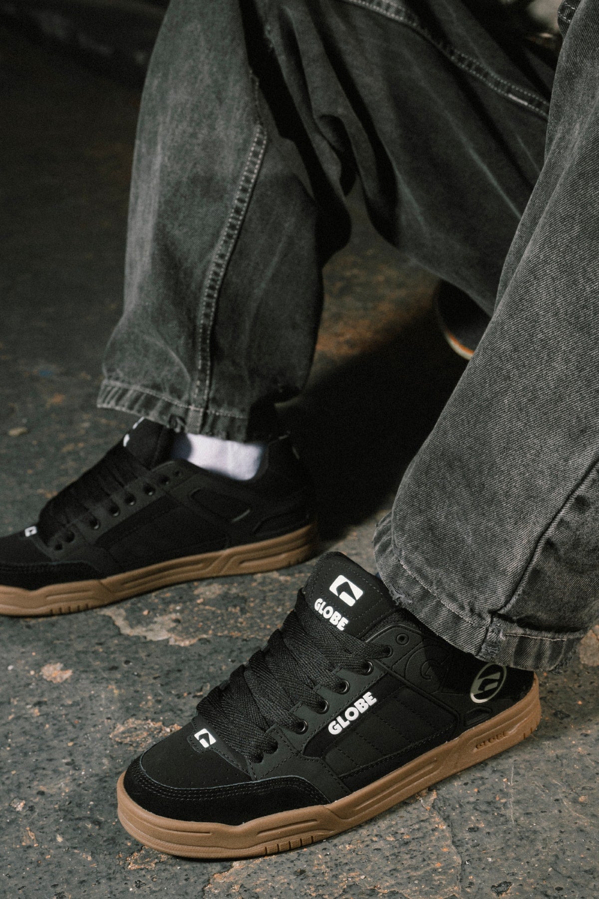 globe-tilt-onyx-gum-skate-schuhe image 2