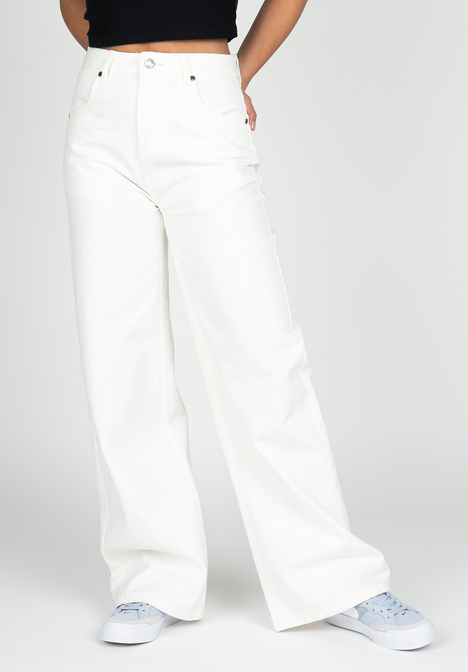 titus-donna-jeans-high-waist-loose-fit-mit-weitem-bein-zip-fly-und-f-nf-taschen image 1