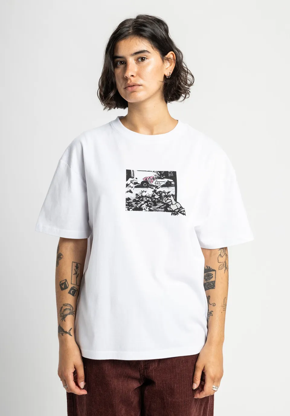 titus-piccioni-t-shirt-mit-graffiti-tag image 1