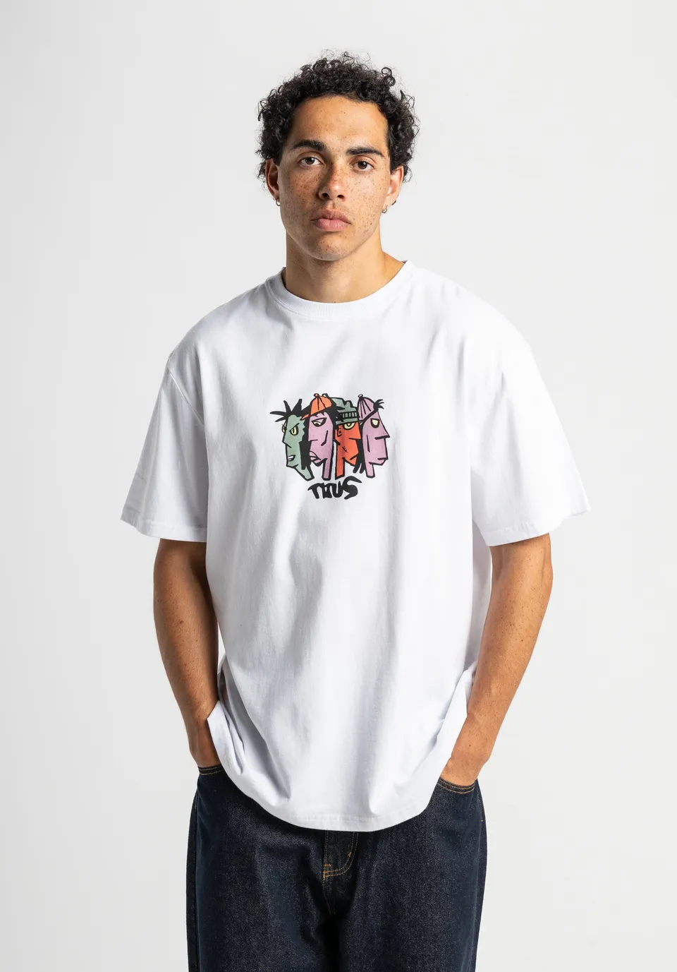titus-front-crew-t-shirt-oversize-graffiti image 1