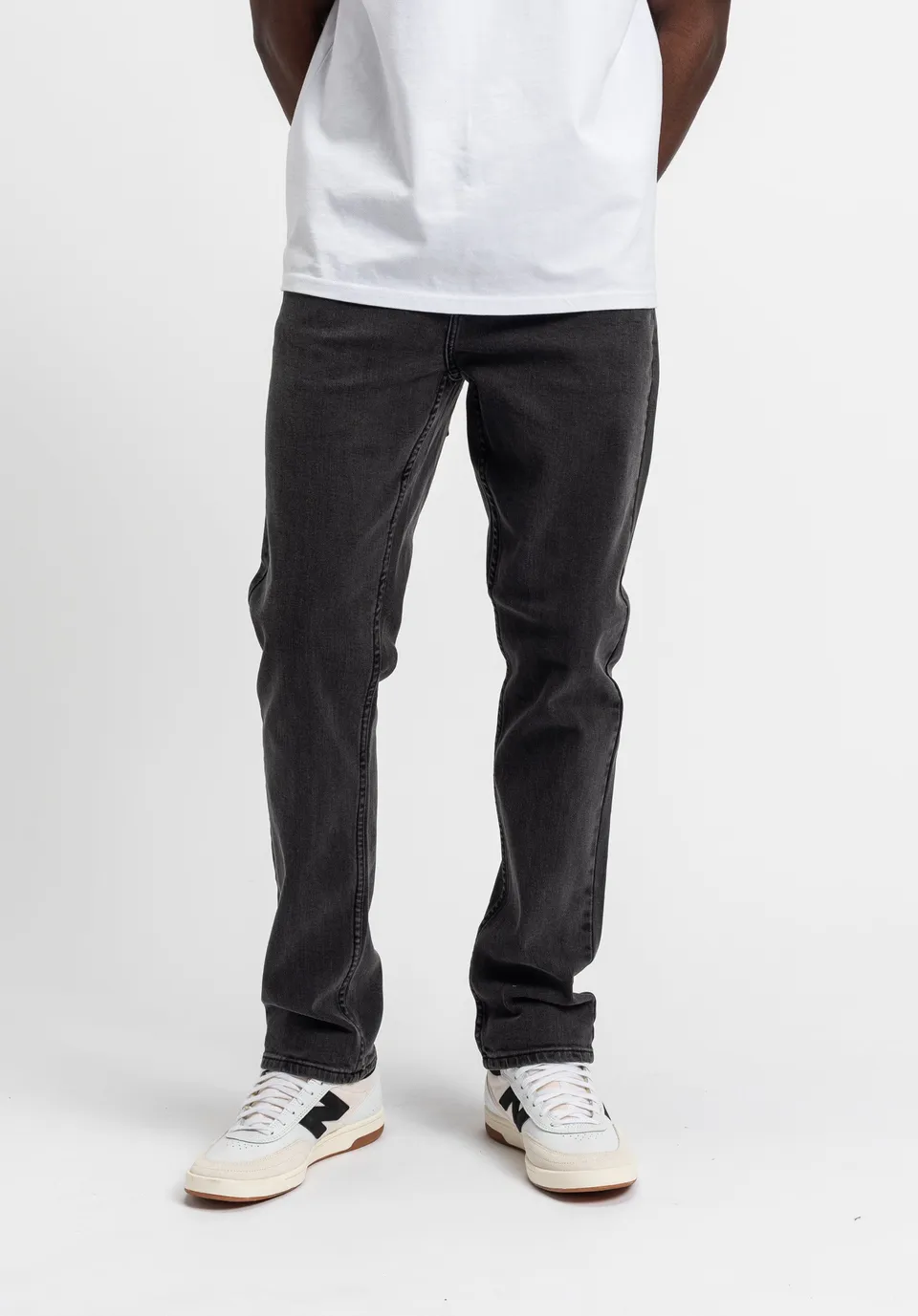 titus-skinny-fit-jeans-herren-black-bleached-terra-classic image 1