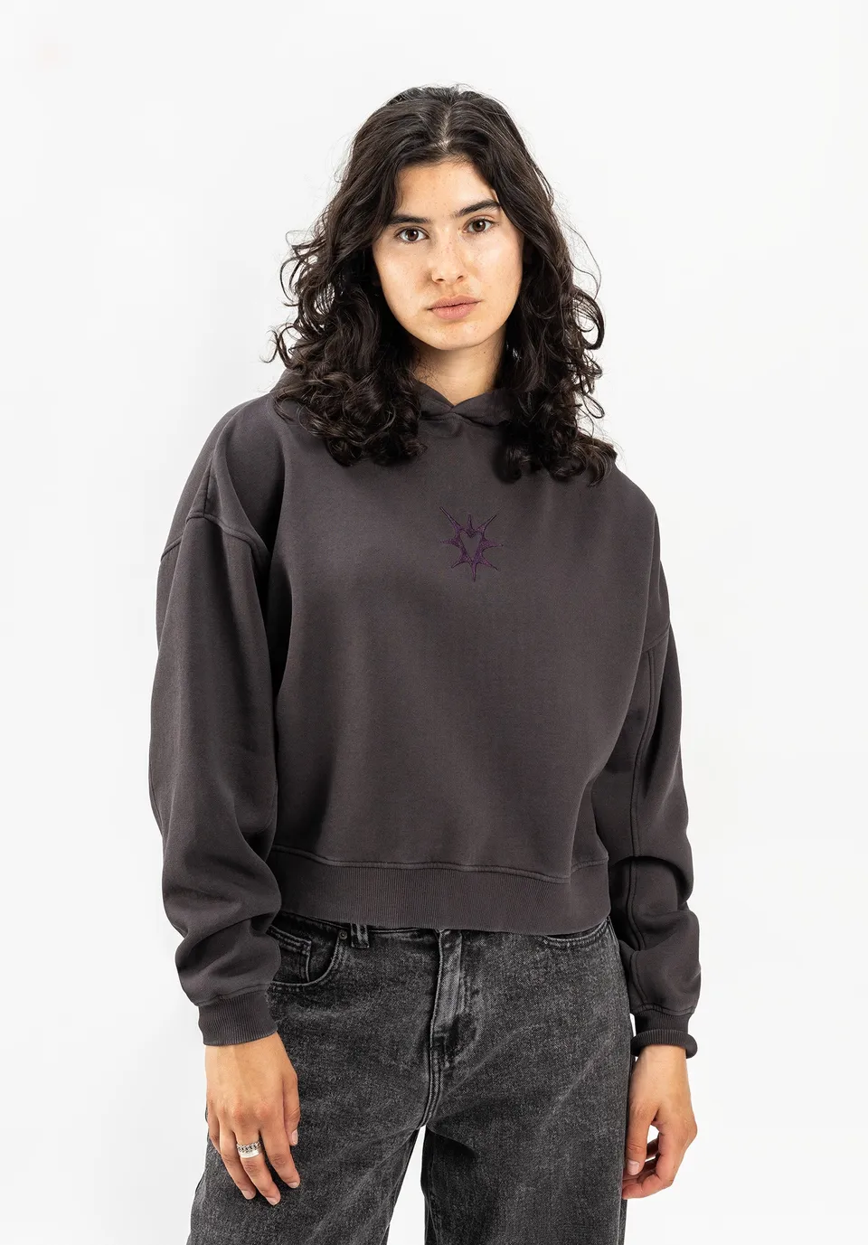 titus-enea-hoodie-cropped-fit-stickerei-doppellagige-kapuze image 1
