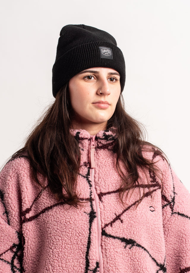 titus-big-logo-beanie-feiner-strick-mit-logo-patch-und-umschlag image 3