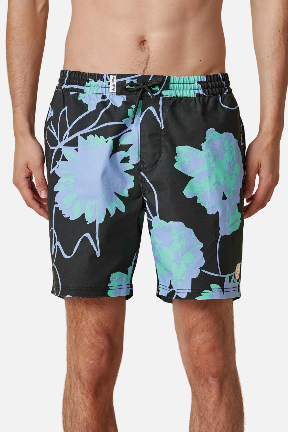 globe-dreamin-wild-poolshort-black-nachhaltige-badeshorts-mit-dwr image 1