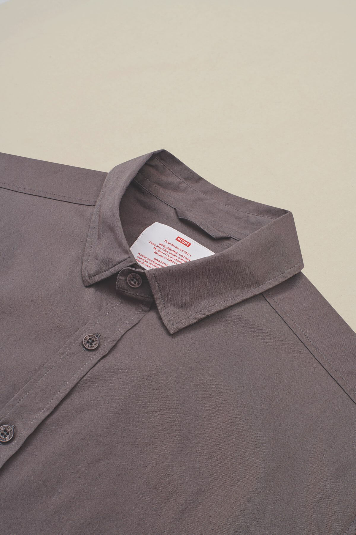 globe-foundation-s-s-hemd-titanium-kurzarm-button-up-aus-bio-baumwoll-stretch image 5