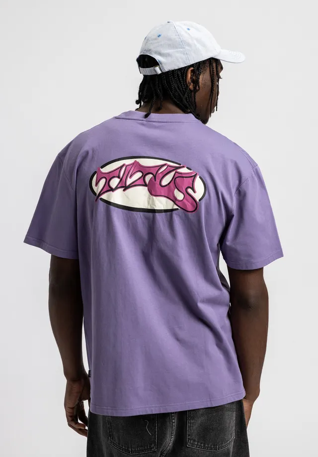titus-night-logo-t-shirt-loose-fit-mit-backprint image 1
