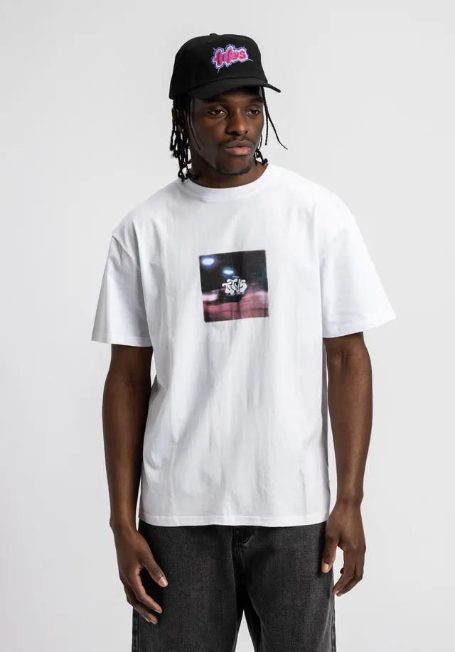 titus-night-life-t-shirt-loose-fit-schwerer-baumwollstoff-night-shot-print image 1
