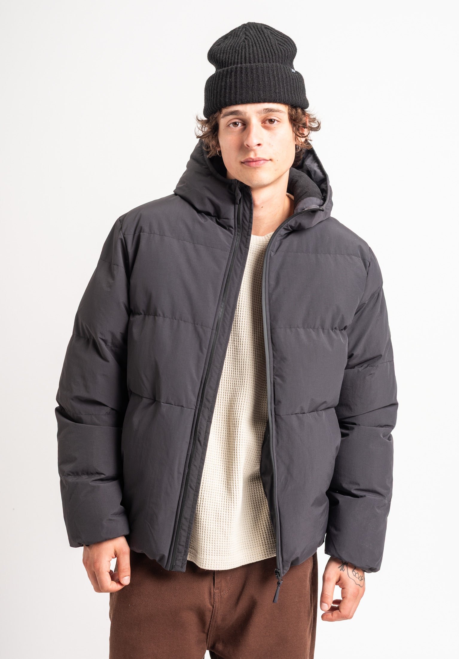 titus-puffer-winterjacke-mit-steppfutter-und-kapuze image 1