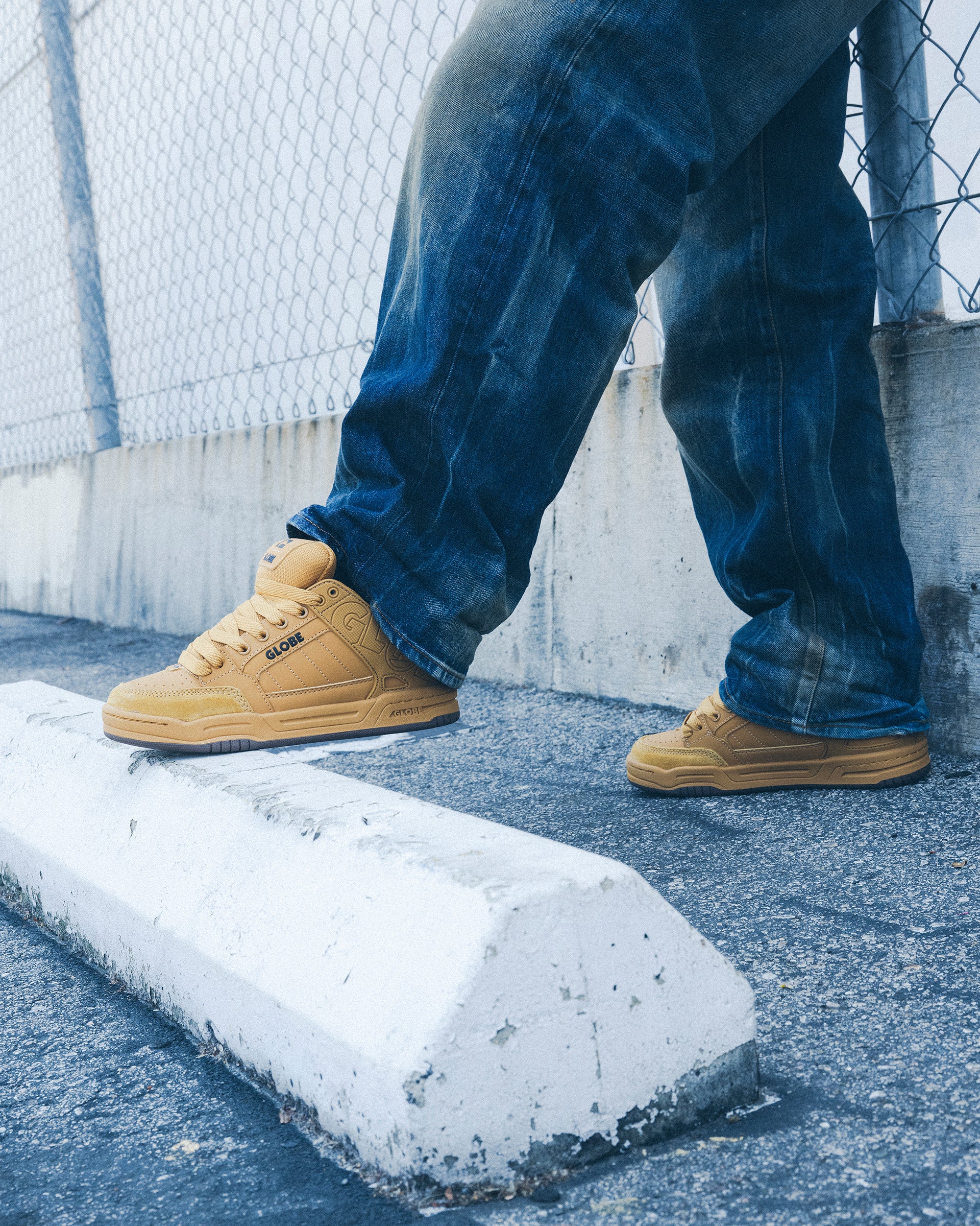 globe-tilt-honey-gum-skate-schuh image 4