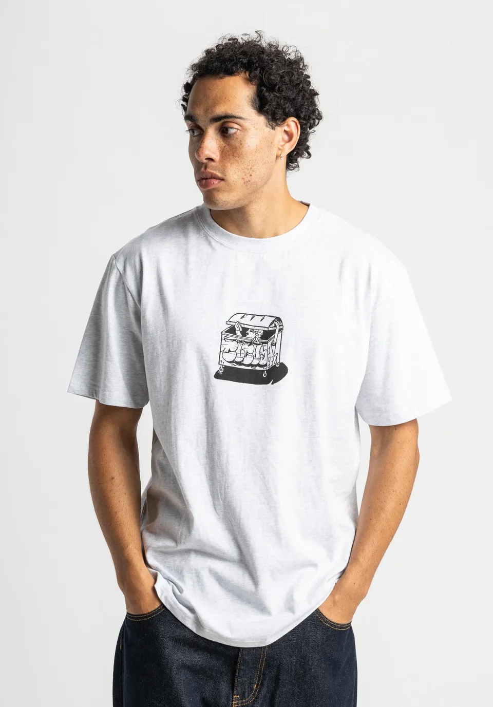 titus-undercover-t-shirt-mit-dumpster-artwork image 1
