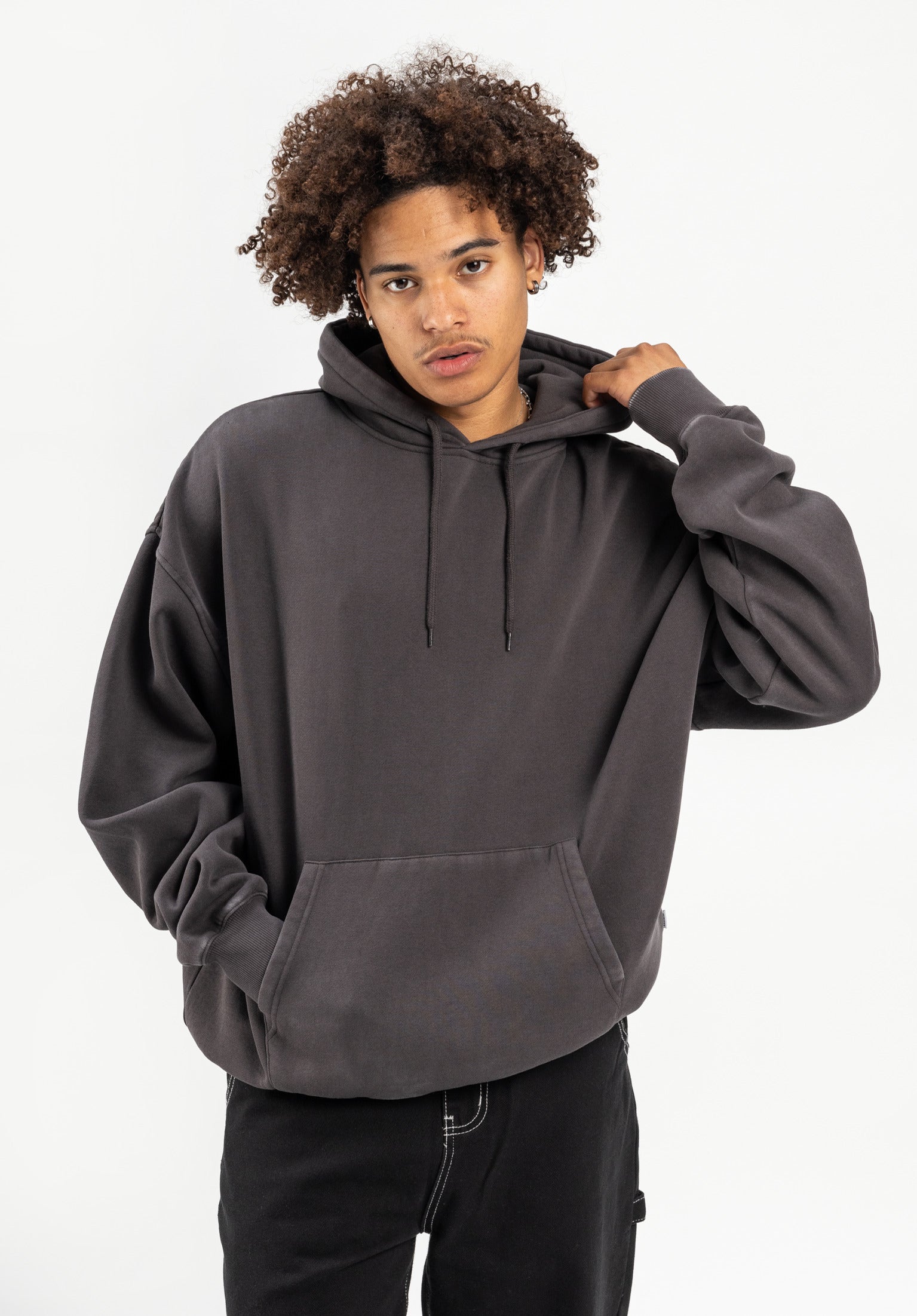 titus-sigge-basic-hoodie-oversize-2 image 1