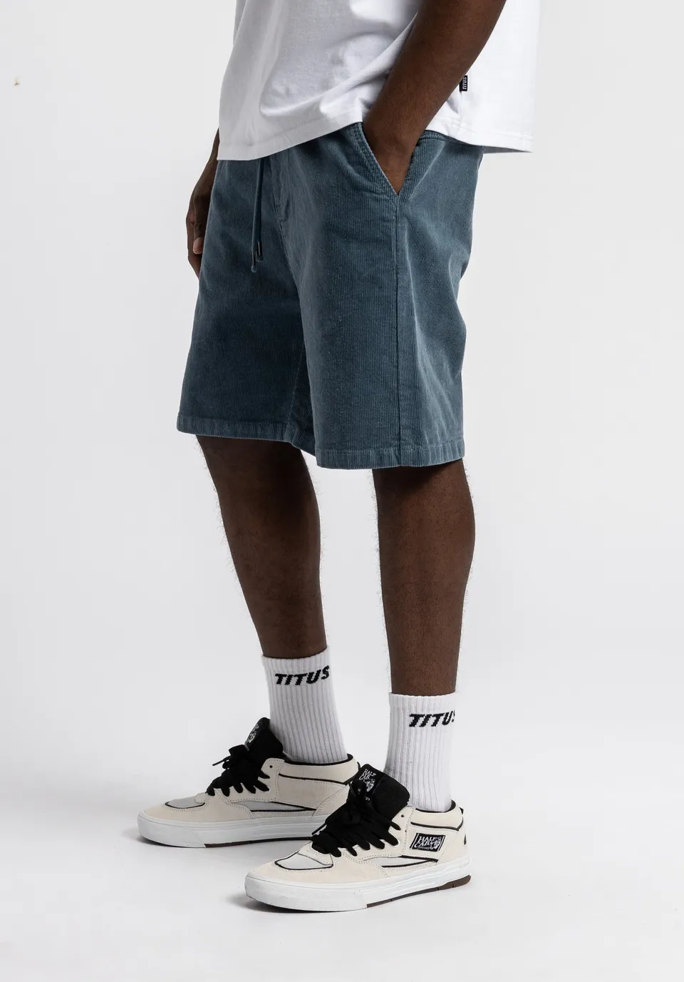titus-surpa-short-herren-shorts-loose-fit image 1