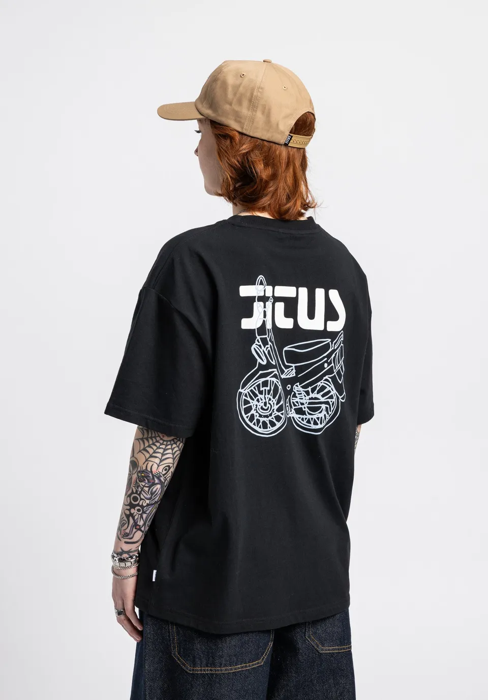 titus-moped-t-shirt-loose-fit-schwerer-baumwollstoff-brust-und-r-ckenprint-titus image 1