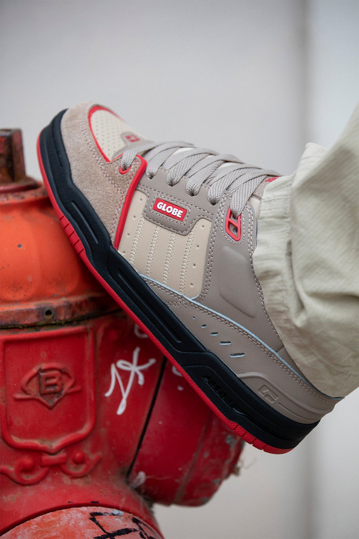 globe-fusion-skate-shoes-khaki-red-shockbed-comfort-plus-nitrolite image 2