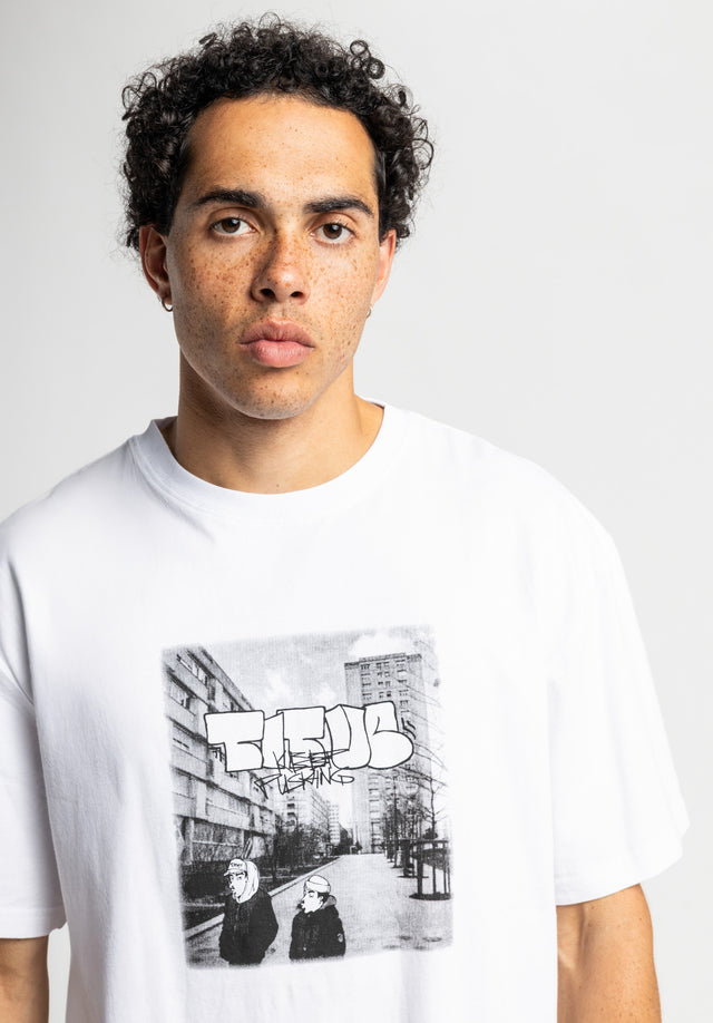 titus-hood-walk-t-shirt-oversize-cut-mit-brustprint image 3