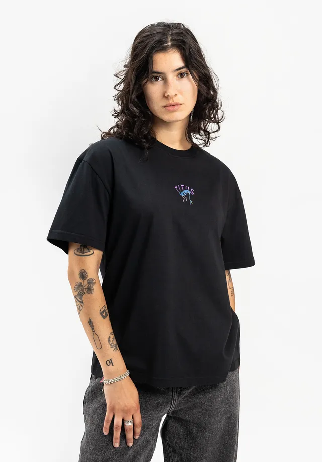 titus-neva-t-shirt-regular-fit-mit-dropped-shoulder-und-stick-logo image 1
