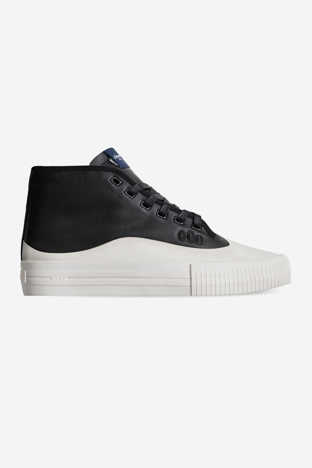 globe-gillette-mid-black-leather-skateschuh image 1