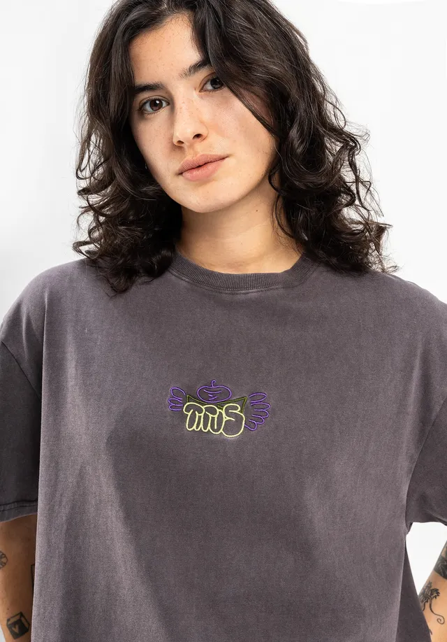 titus-monia-t-shirt-regular-fit-mit-gestickter-front-graphic image 1
