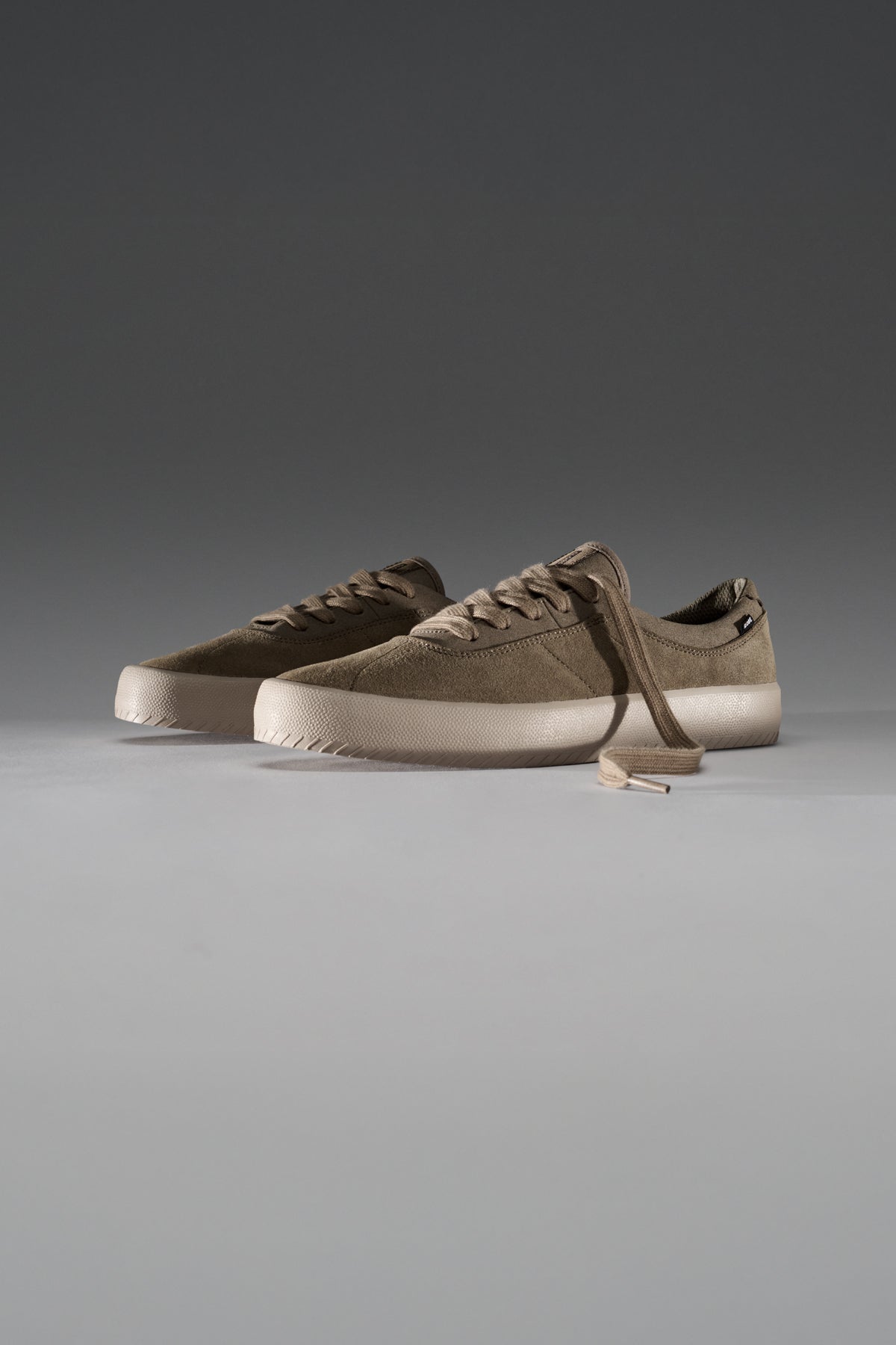 globe-melbek-walnut-skateboard-schuhe-aus-wildleder-gr-e-10 image 4