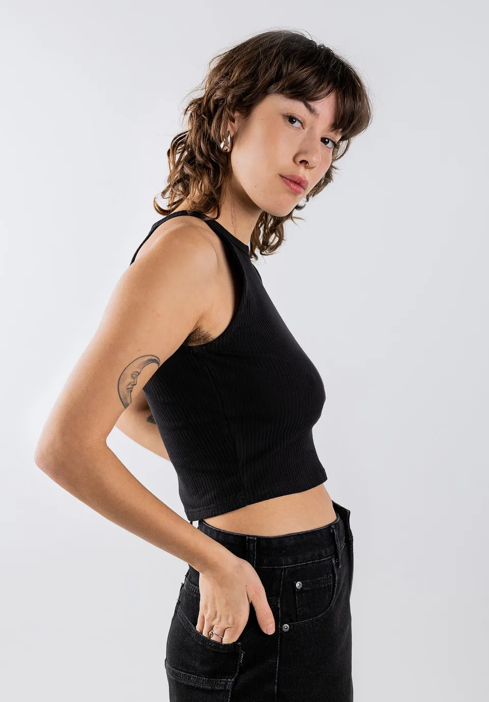 titus-rois-top-rmelloses-crop-top-mit-hohem-kragen-und-ribbed-jersey image 1