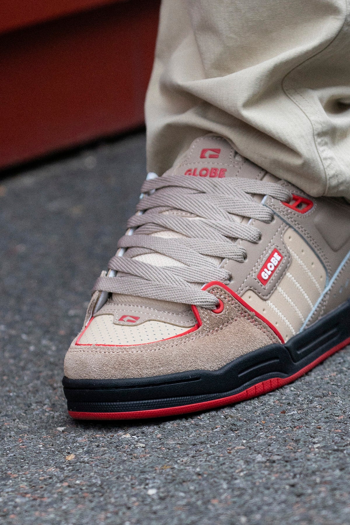 globe-fusion-skate-shoes-khaki-red-shockbed-comfort-plus-nitrolite image 3