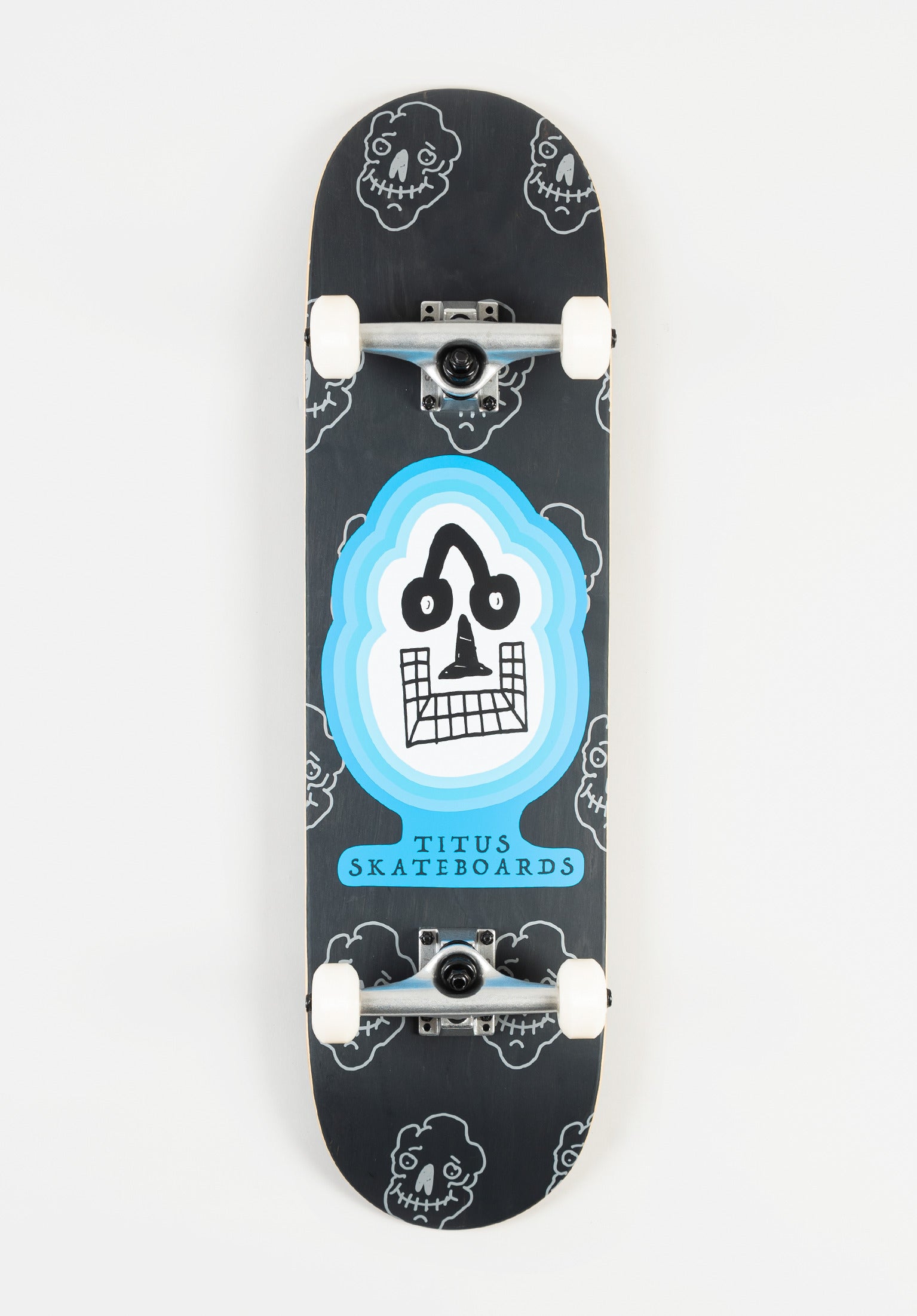 titus-faces-classic-complete-skateboard-7-ply-ahorn-99a-rollen-abec-7-53mm image 1