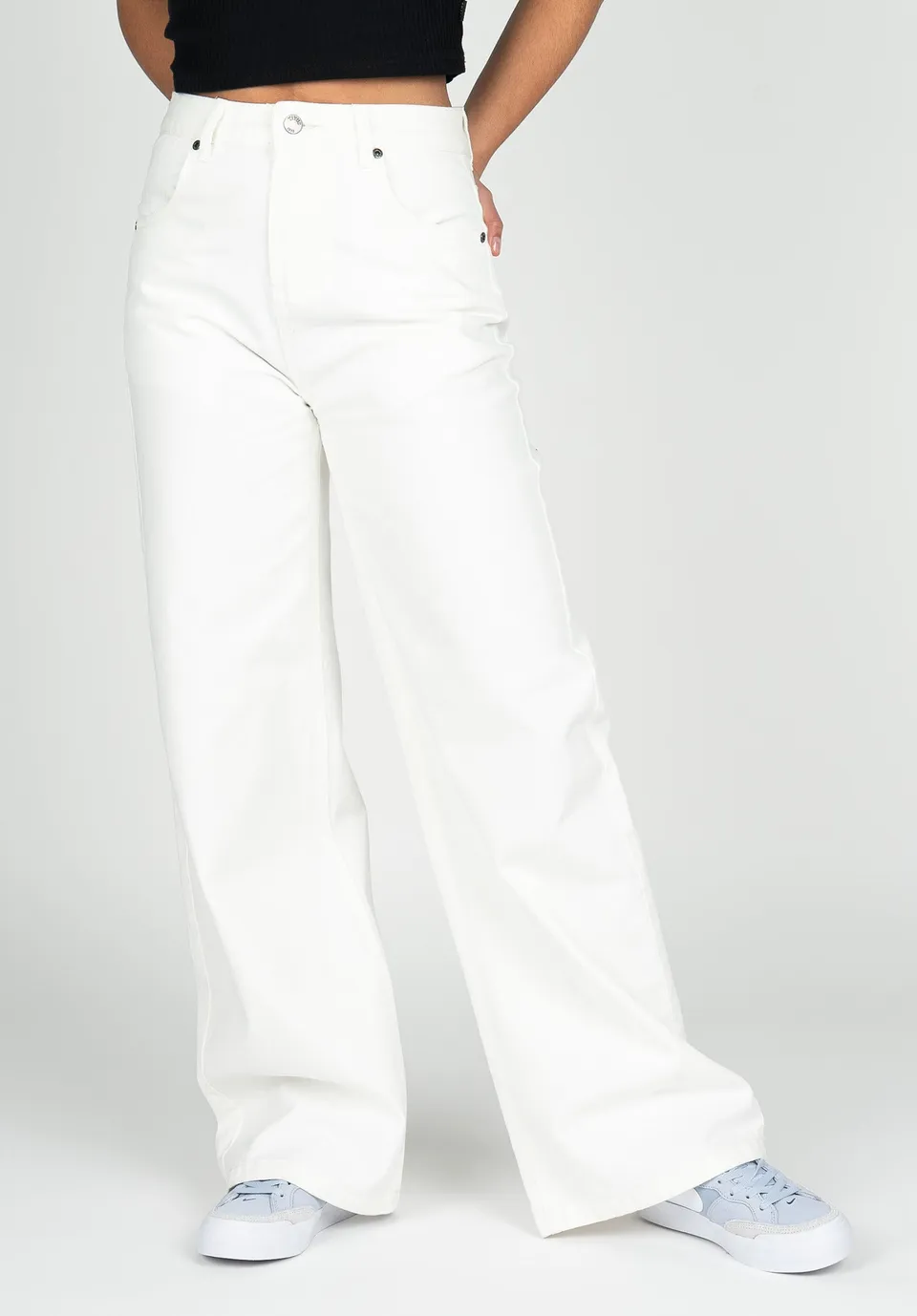 titus-donna-jeans-high-waist-loose-fit-mit-weitem-bein-zip-fly-und-f-nf-taschen image 1