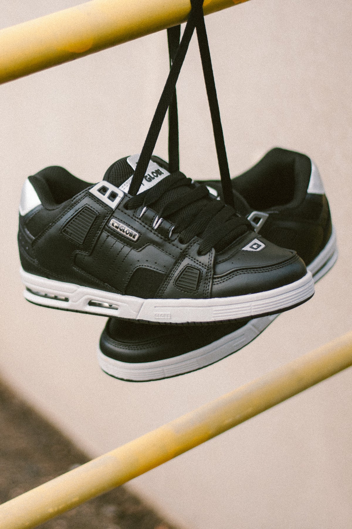 globe-sabre-skateschuh-black-silver image 3