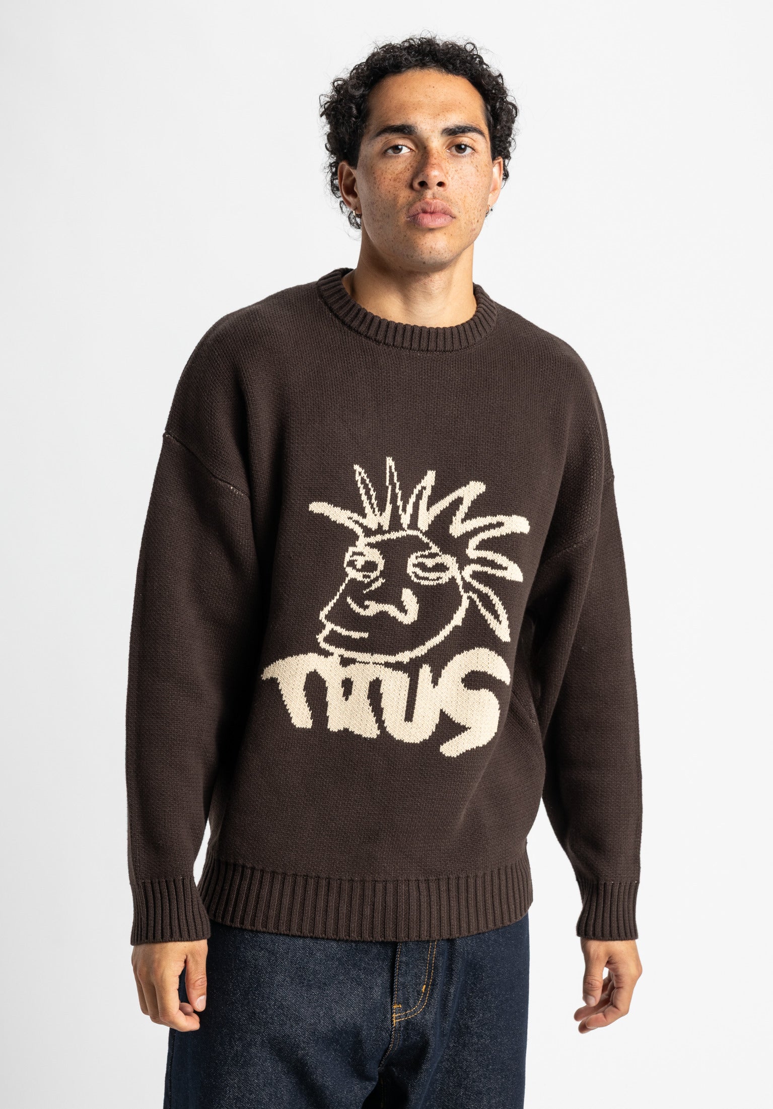 titus-carter-knit-sweatshirt-100-baumwolle-oversize-fit-big-graphic image 1