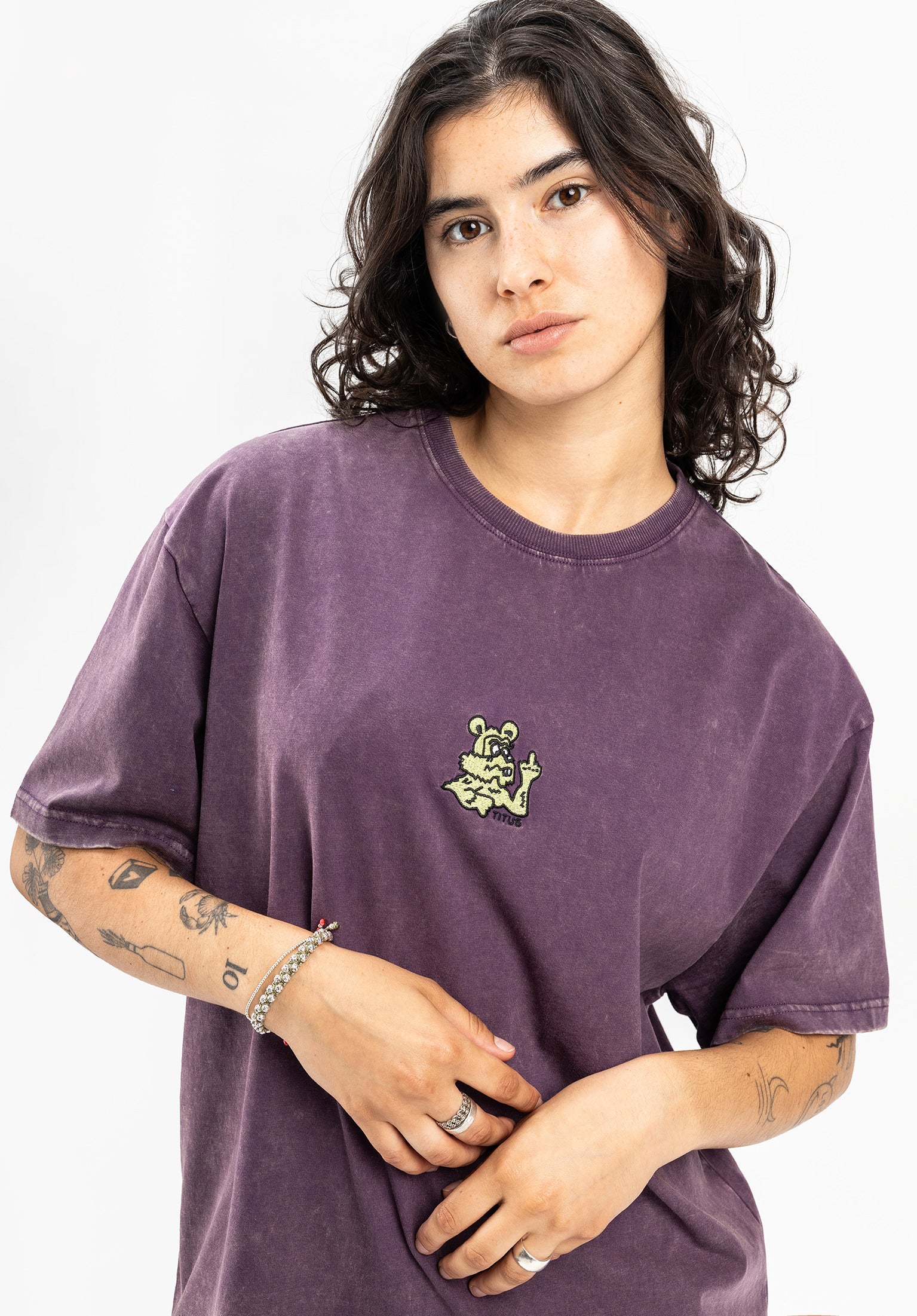 titus-maris-t-shirt-acid-wash-mit-stickerei image 1