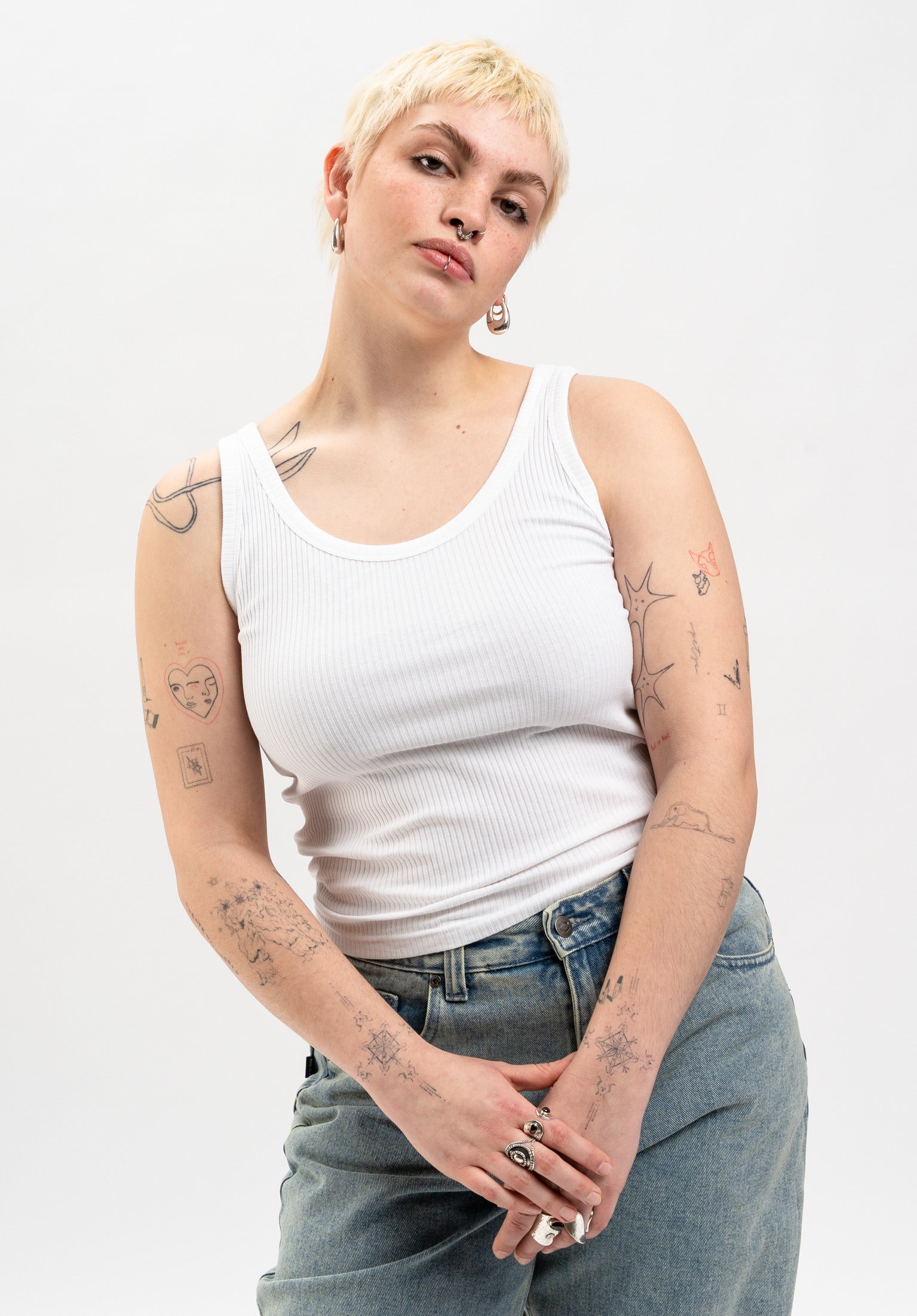 titus-w-bsc-tank-top-geripptes-damen-top-mit-rundhalsausschnitt-und-logo-flag image 1