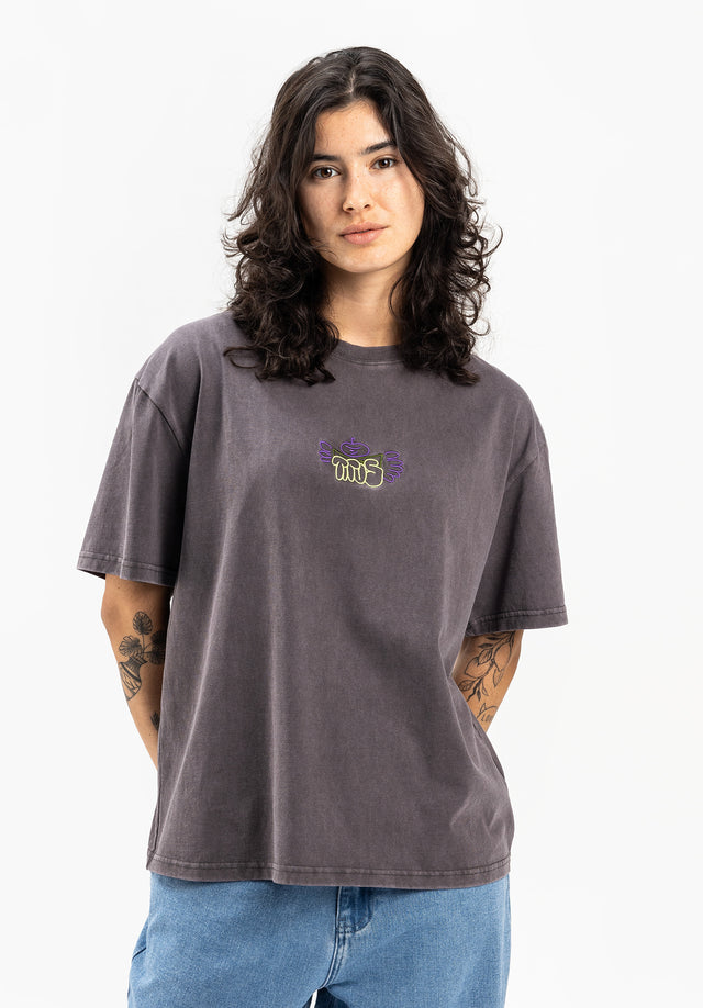 titus-monia-t-shirt-regular-fit-mit-gestickter-front-graphic image 2