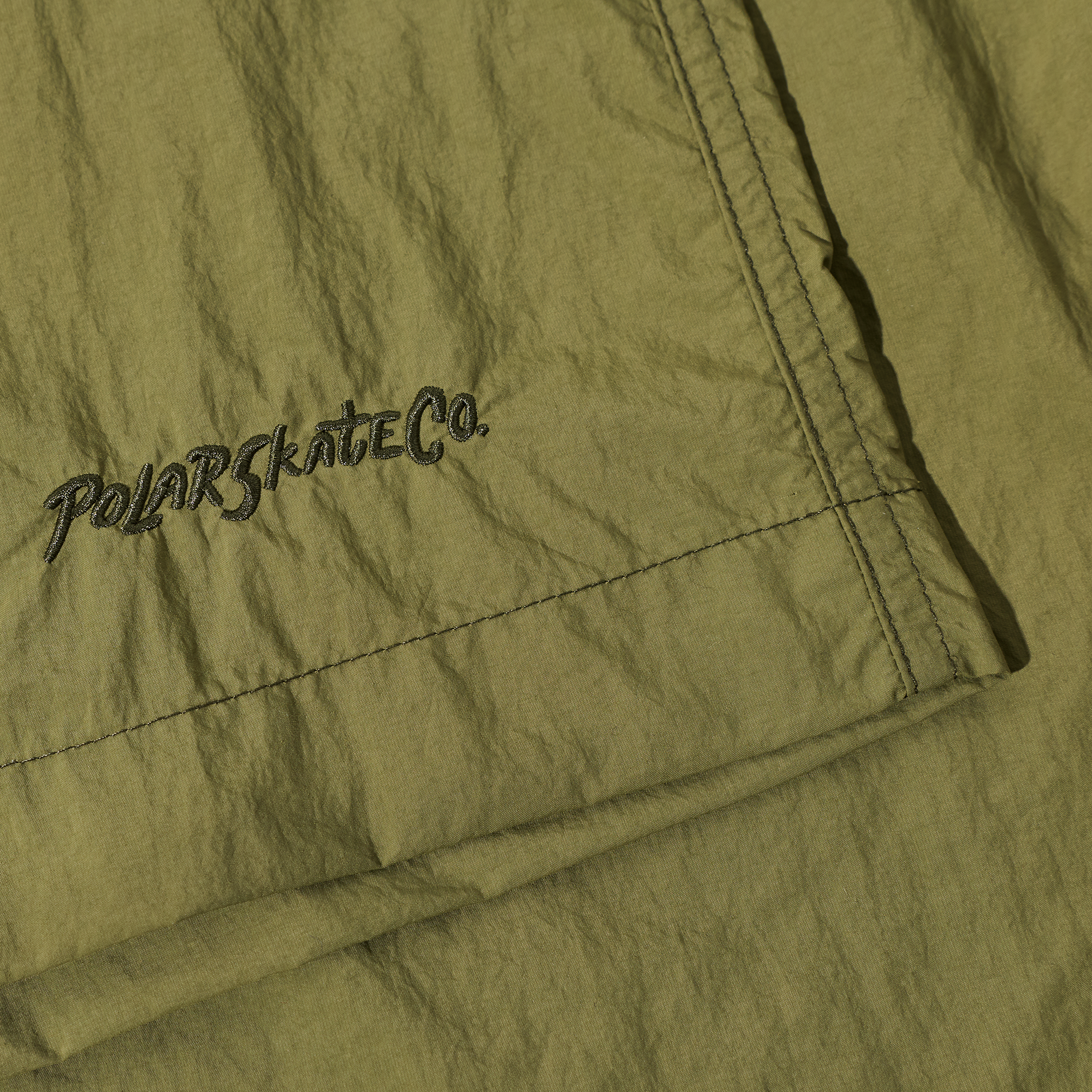 polar-skate-co-hike-shorts-army-green-leichte-nylon-skateshort-mit-elastikbund-u image 4