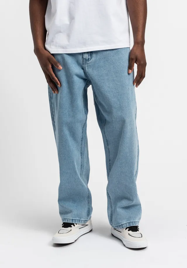 titus-boogy-loose-fit-jeans-2 image 1