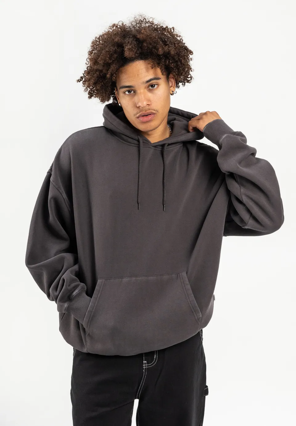 titus-sigge-basic-hoodie-oversize-2 image 1