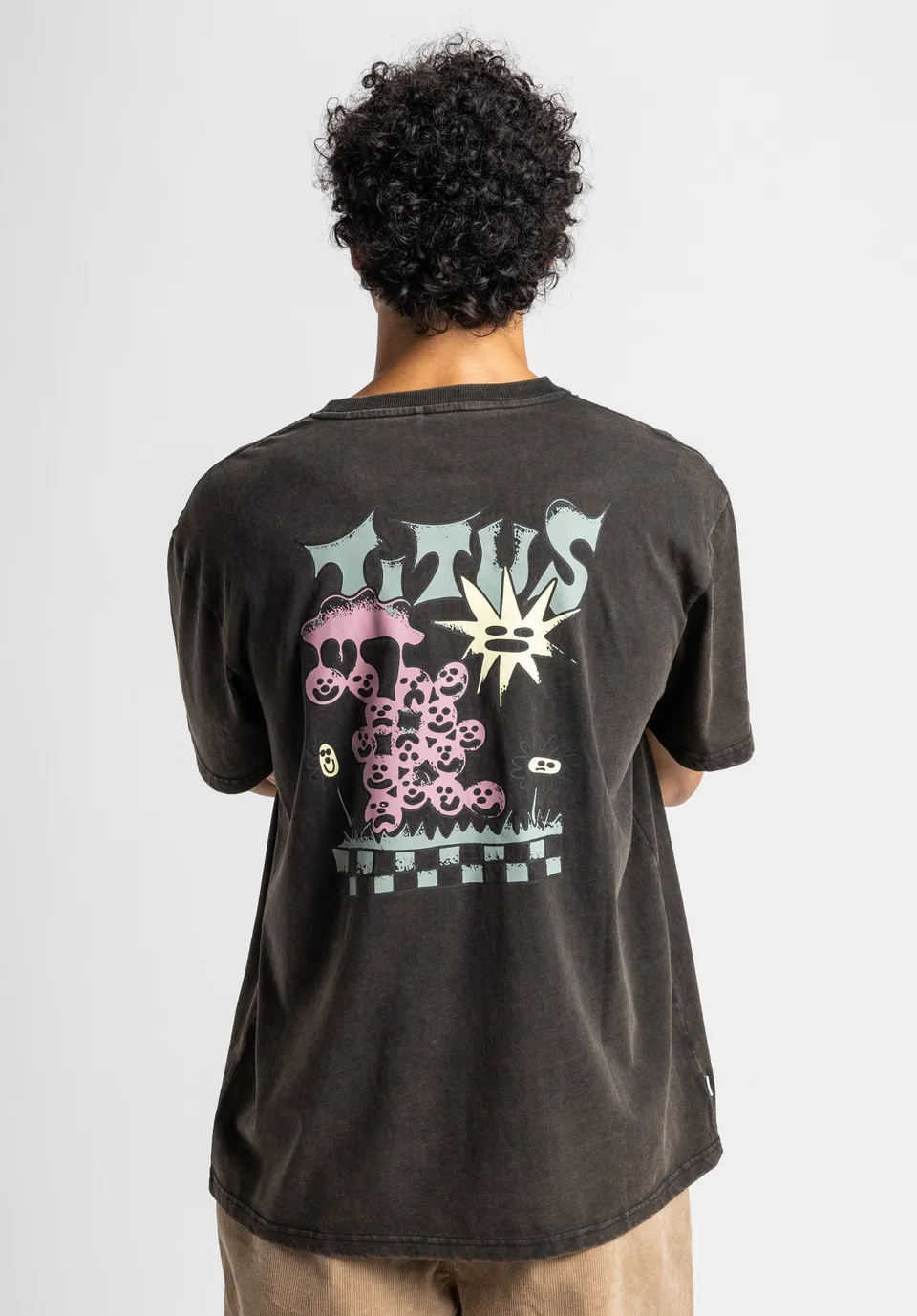titus-isaiah-t-shirt-oversize-vintage-wash-grafik-mashup image 1