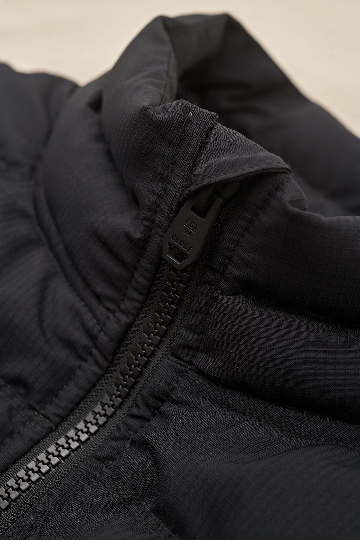 globe-prime-down-puffer-jacke-black image 4