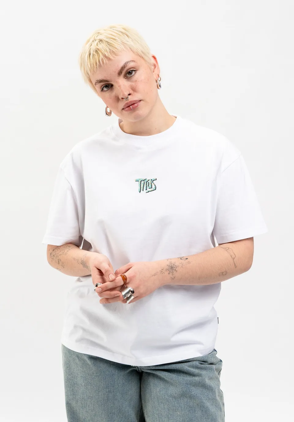 titus-leeloo-t-shirt-loose-fit-mit-90s-west-coast-beach-print image 1