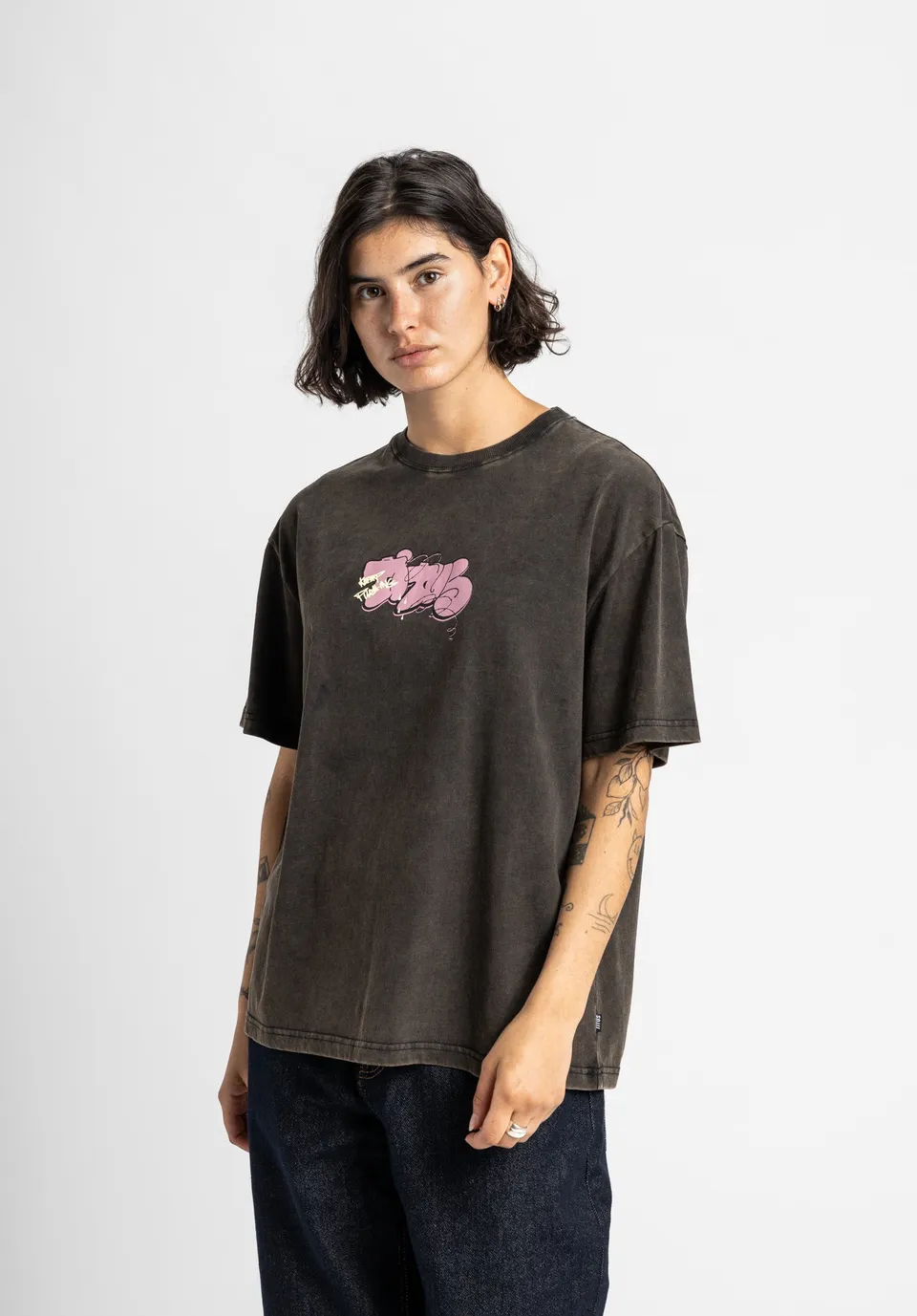titus-livian-t-shirt-regular-cut-vintage-wash-graffiti-print-in-rose image 1