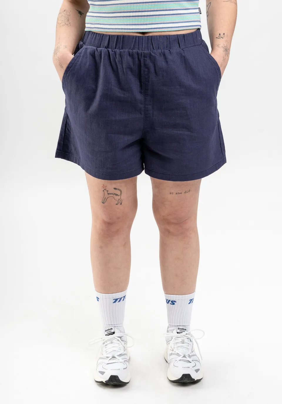 titus-avoie-shorts-kurzer-loose-fit-gummizug-k-hlendes-material image 1
